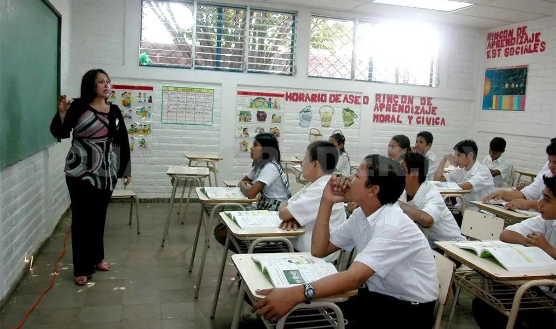 Dan a conocer estímulos para maestros