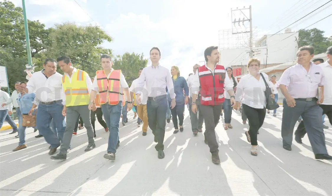 Recorren MVC y colonos nuevas calles