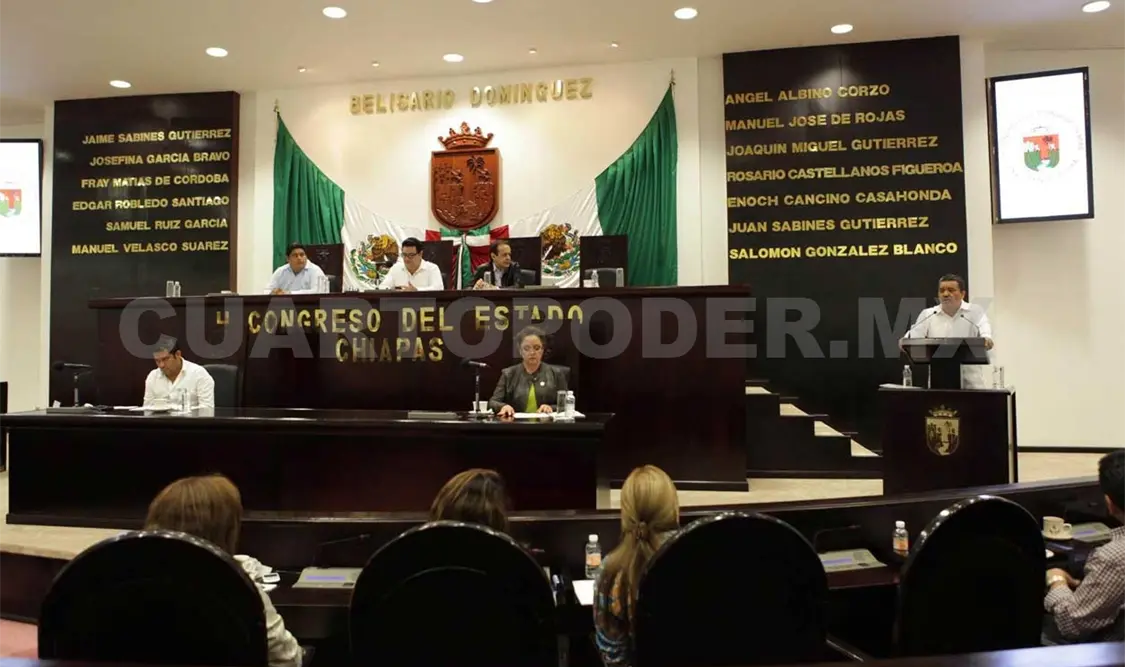 Avanza proyecto de reformas a la Constitución
