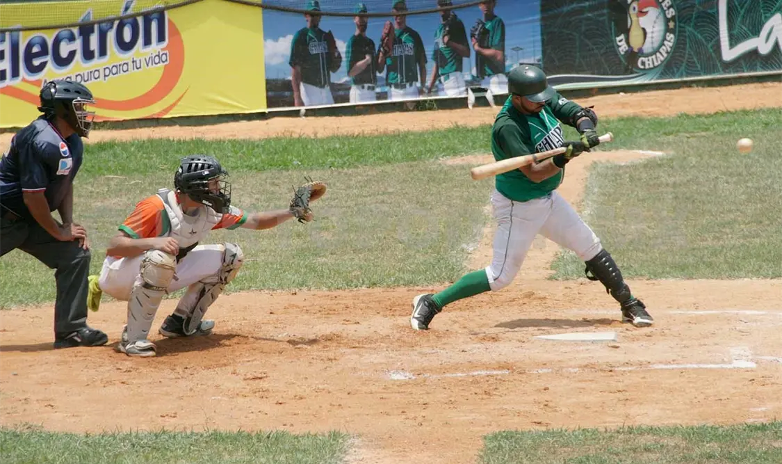 Tucanes ante Tobis en la LIV