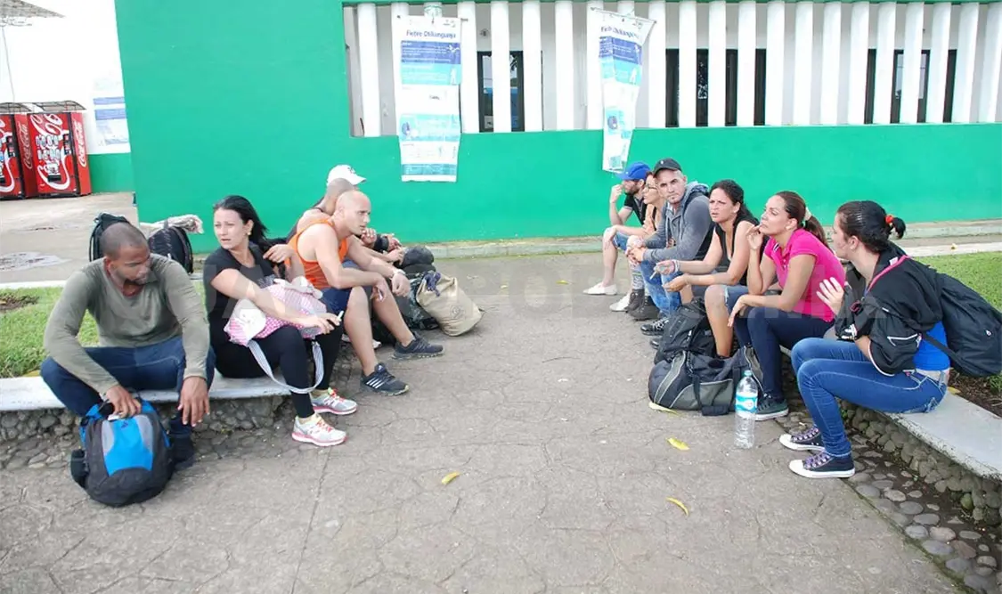 Ingresan 120 cubanos al día en la Frontera Sur