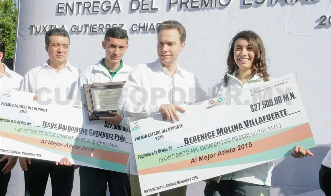 Entregan el Premio Estatal 2015