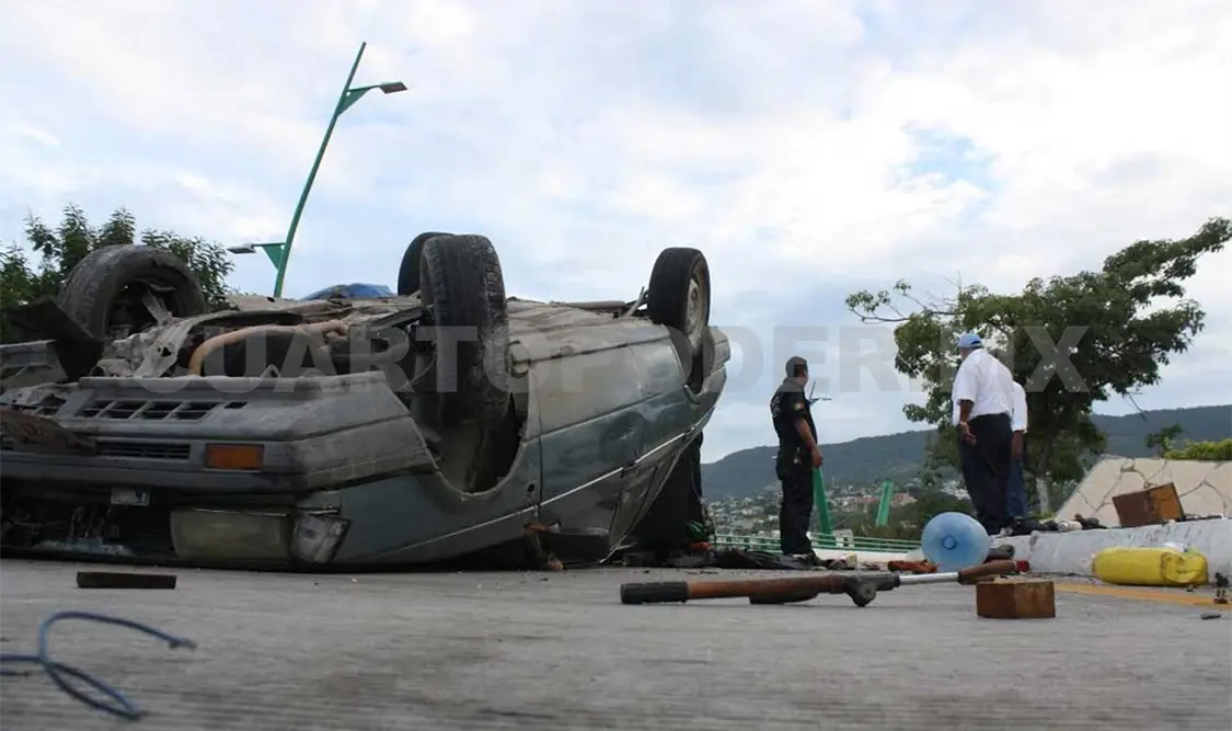 Volcadura en la zona de El Trébol