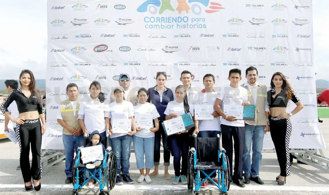 Recibe DIF donativos de la Nascar México