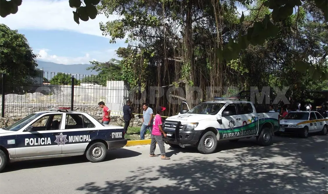Hallan a hombre muerto en arroyo