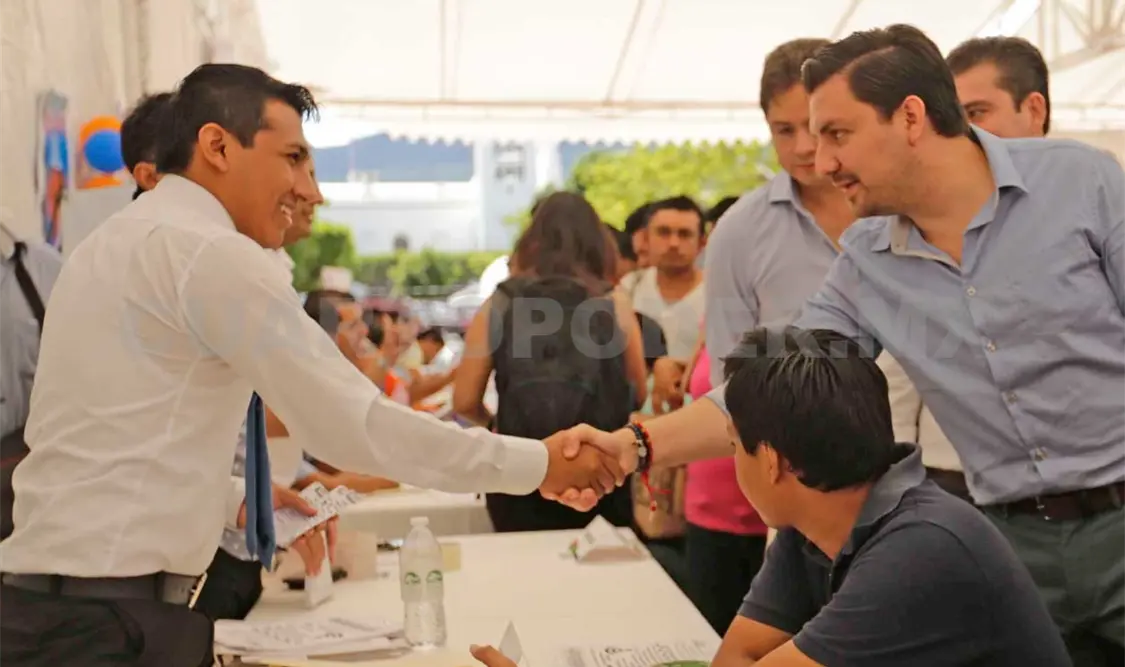 Fernando Castellanos, acompañado por sus colaboradores, celebraron los trabajos que se llevan a cabo en la capital chiapaneca. CP