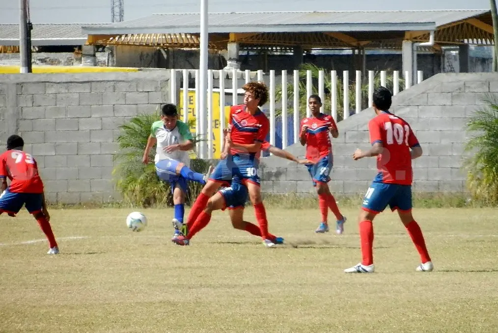 Los de Pueblo Nuevo Solistahuacán siguen sumando derrotas en lo que va de la Temporada 2015-2016 de 3ª División. Cortesía