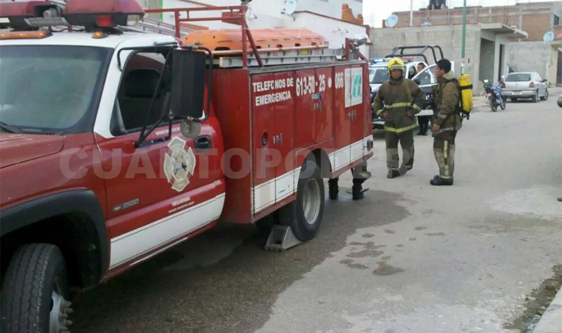 La unidad 15 de Bomberos arribó al lugar. A. Alegría / CP