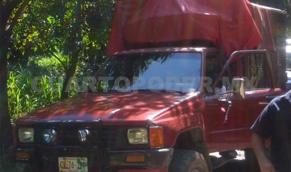 Delincuentes interceptaron esta camioneta en Villacomaltitlán, a cuyos ocupantes despojaron de 11 mil pesos. Rafael Victorio / CP