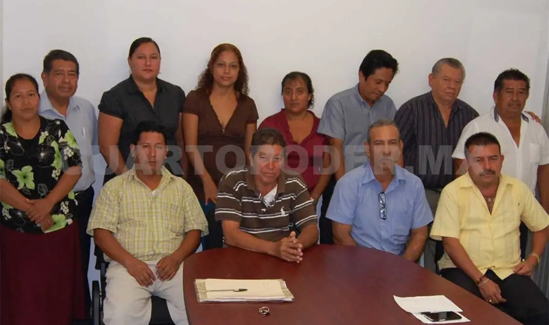Representantes de Autotransportes Chicharras. Cortesía
