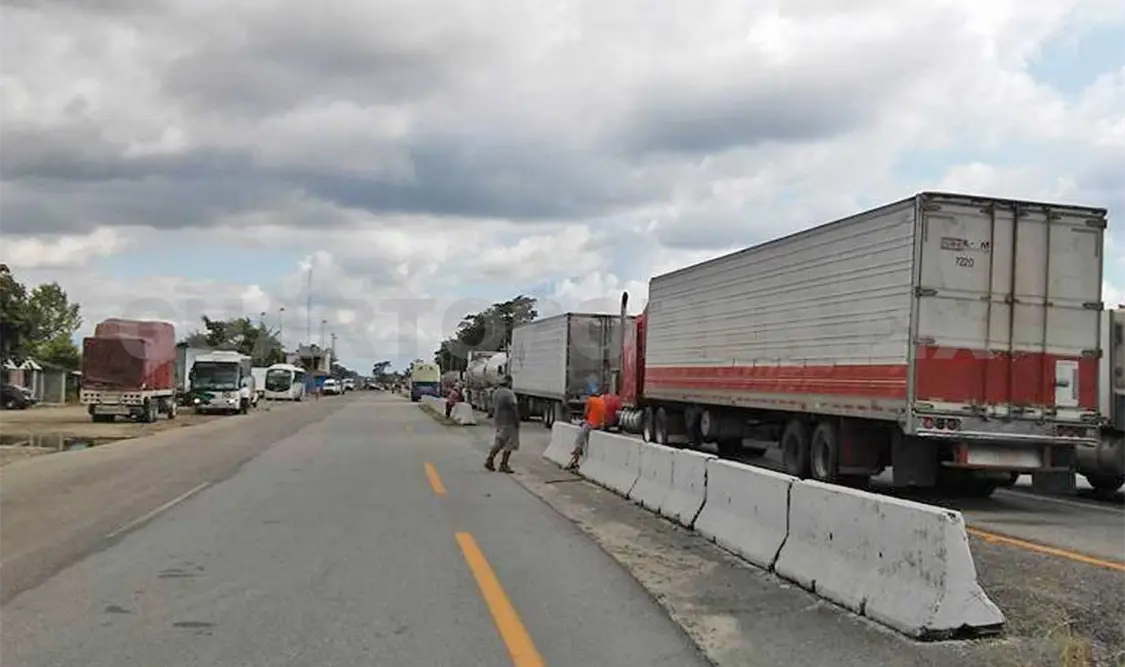 Luego de permanecer 30 horas, los manifestantes despejaron la carretera que mantenían obstruida. CP