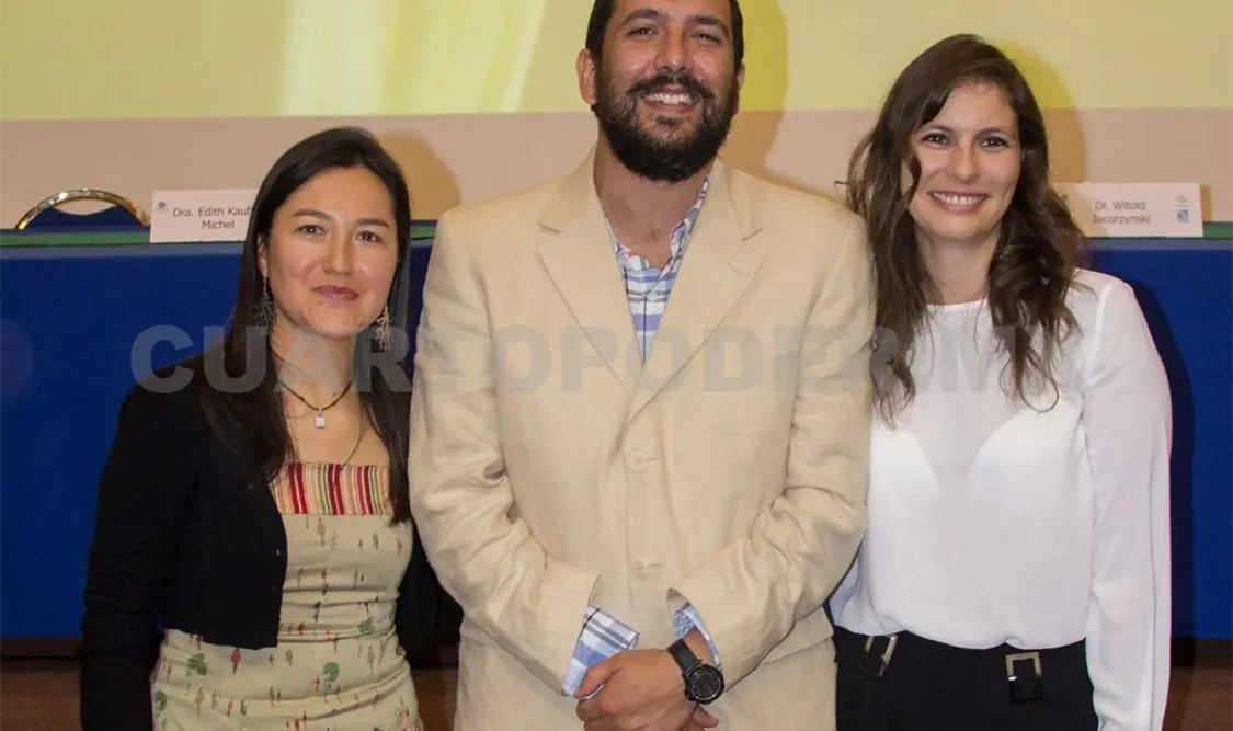 Los galardonados con el premio y mención honorífica. CP