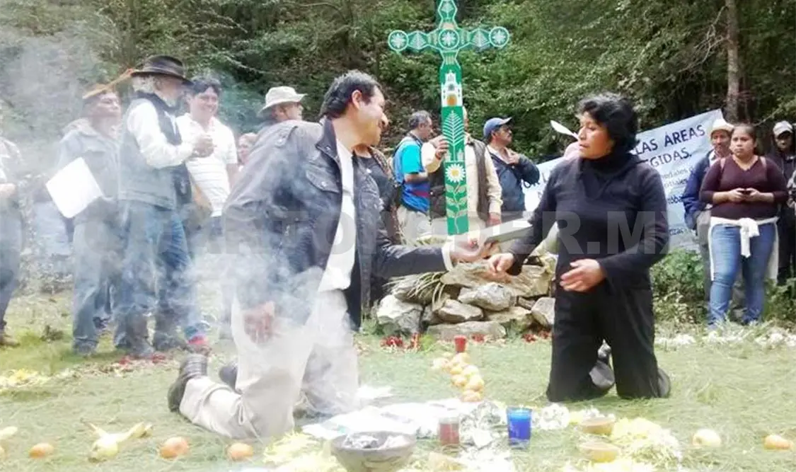 Al finalizar el recorrido realizaron una ceremonia religiosa. CP