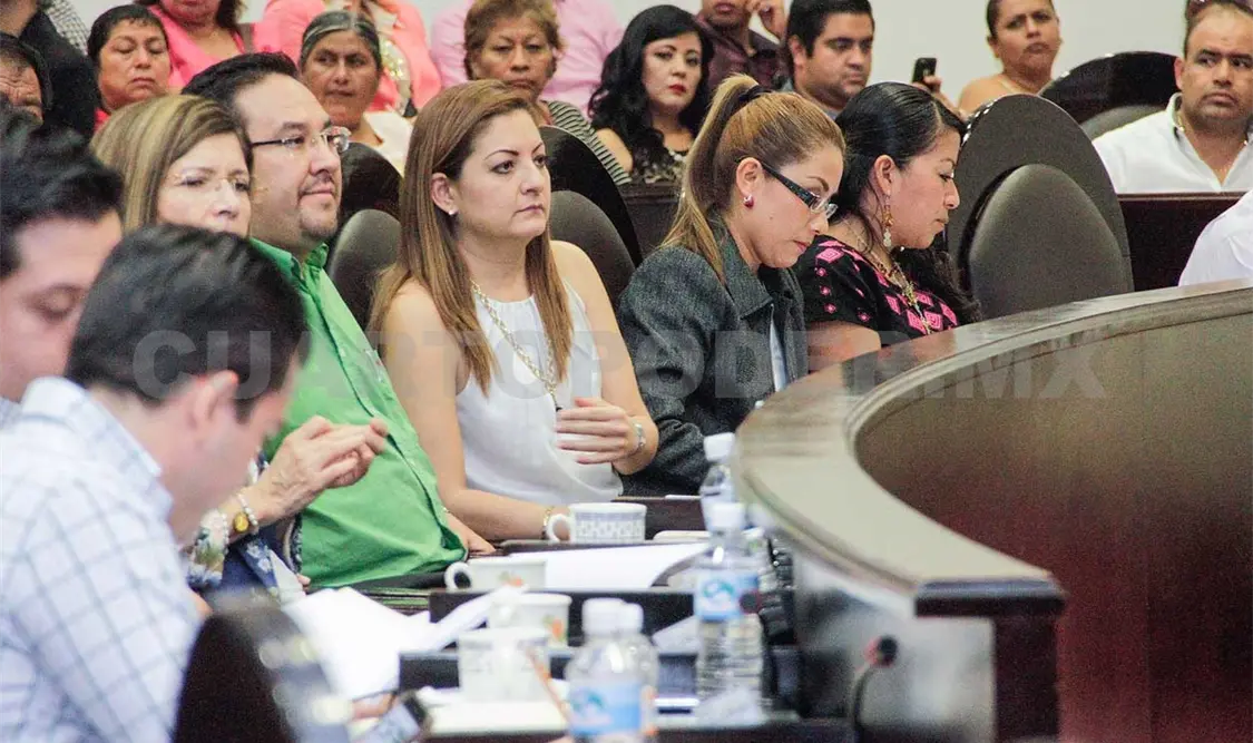 El pleno del Congreso del estado. Guillermo Ramos / CP