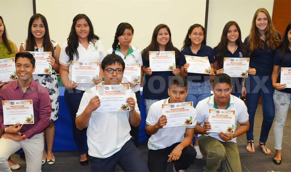 Los alumnos que participaron en esta Olimpiada Estatal. Cortesía