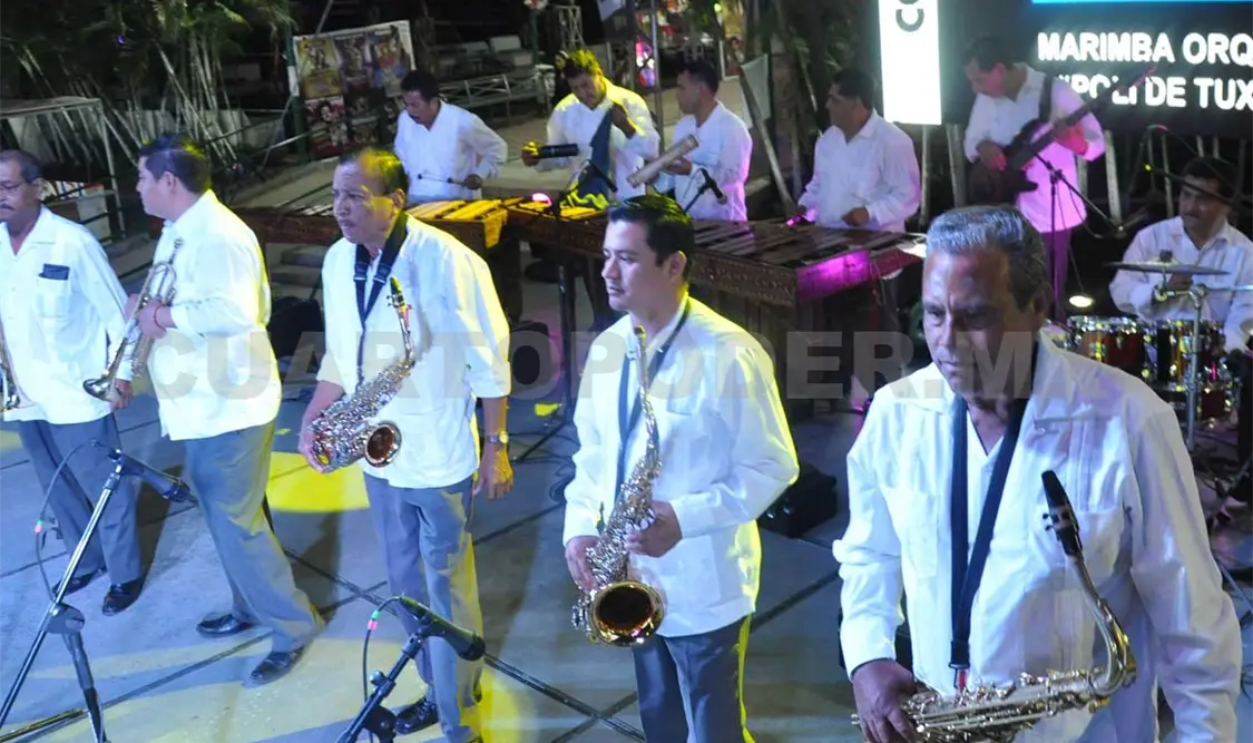 La Marimba Orquesta Poli de Tuxtla, en concierto. Cortesía