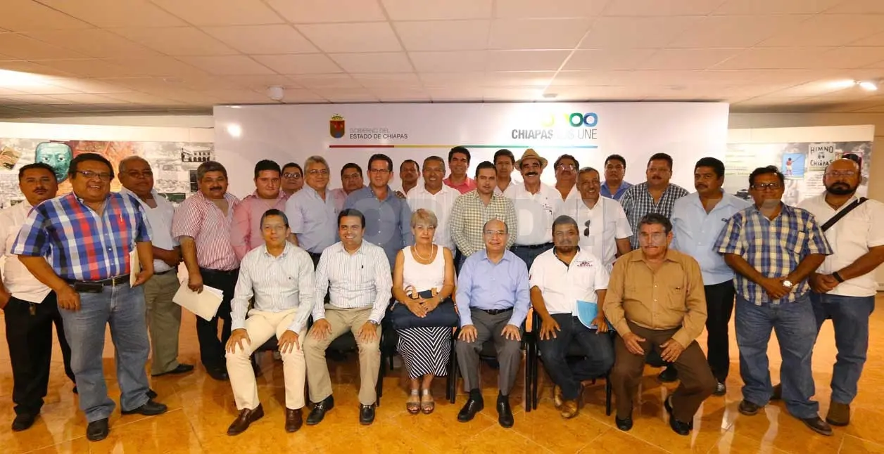 Apoyan iniciativa de derogación de la tenencia vehicular