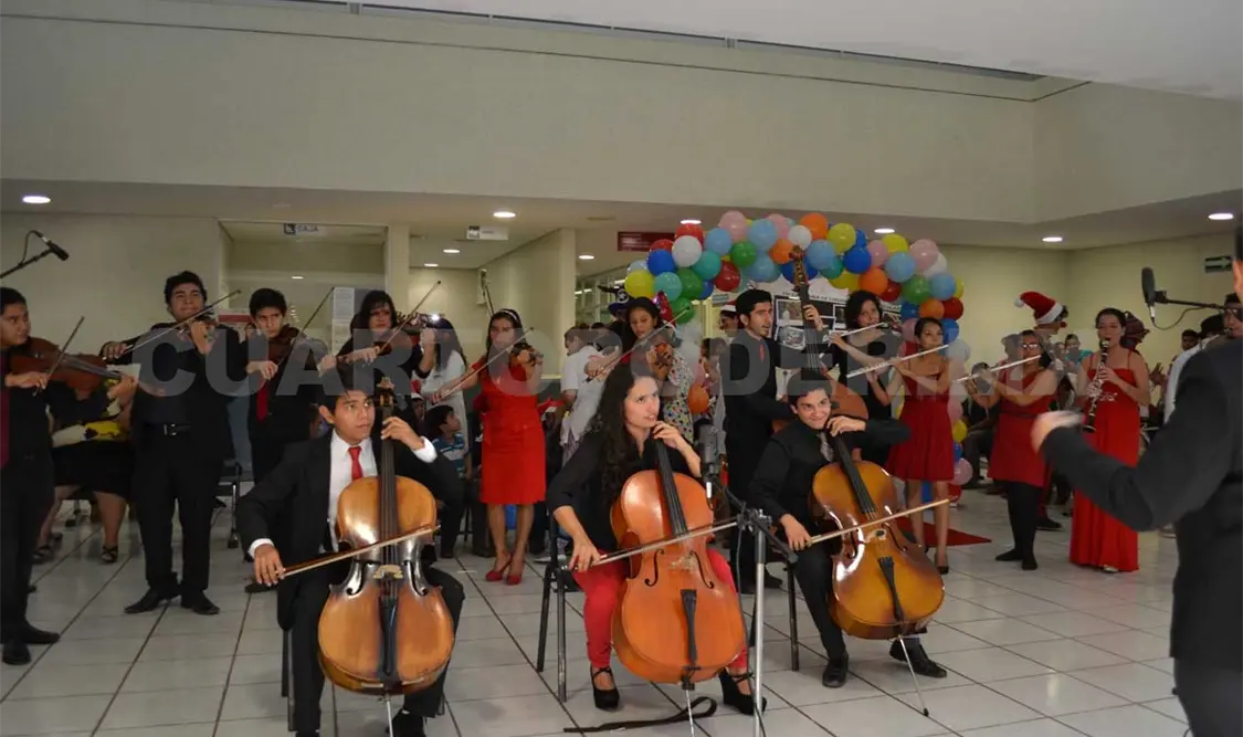 Música de voluntarios en hospitales