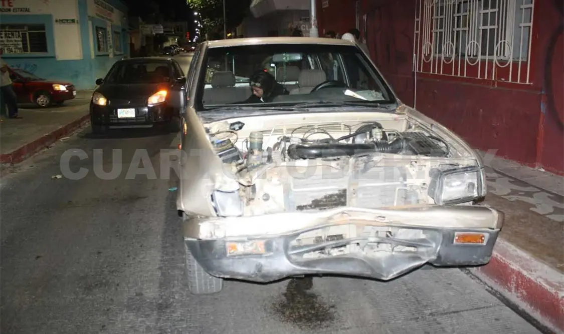 Pick up conducida por religiosa choca contra Patriot
