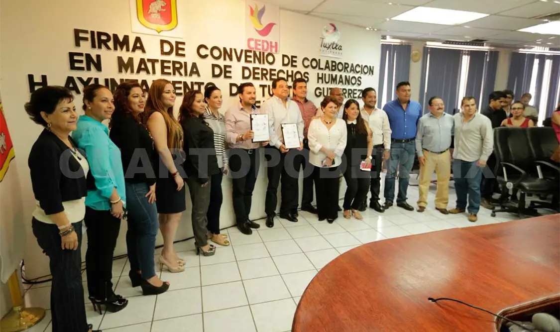 Firman convenio en materia de derechos humanos