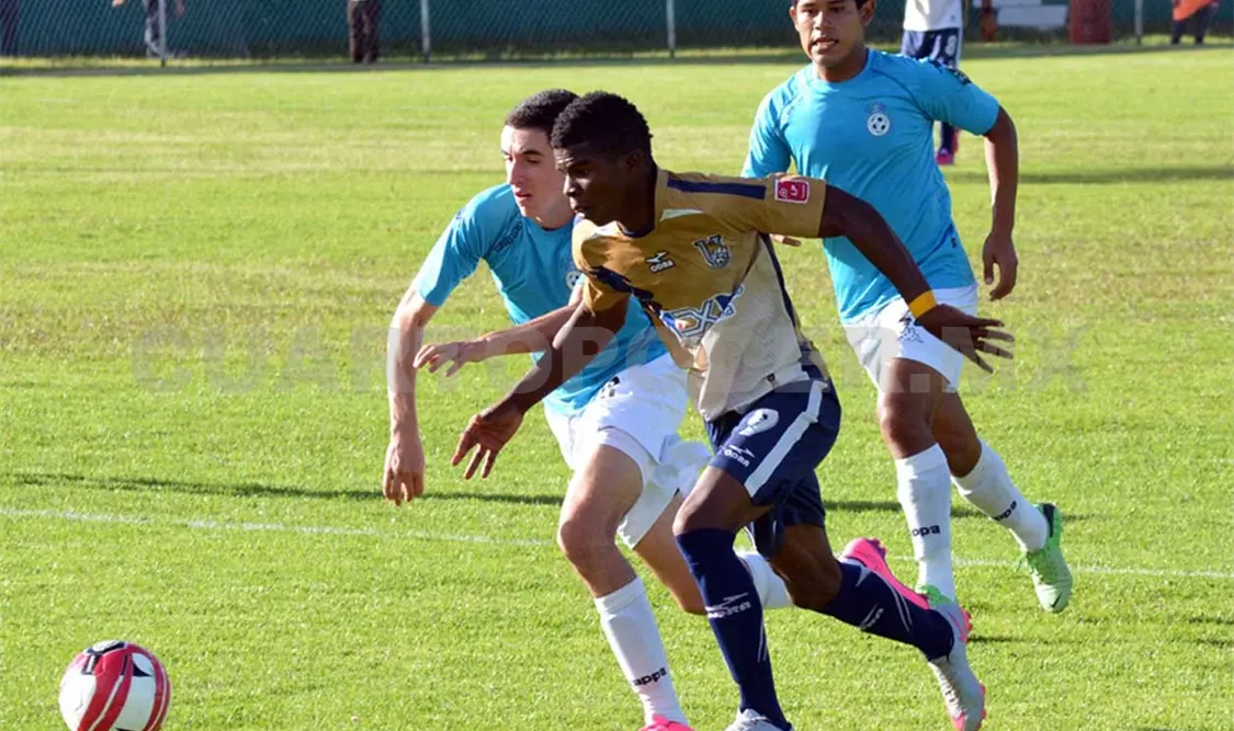 Trabajos triples en el inicio de la pretemporada de Ocelotes de la Unach. Cortesía
