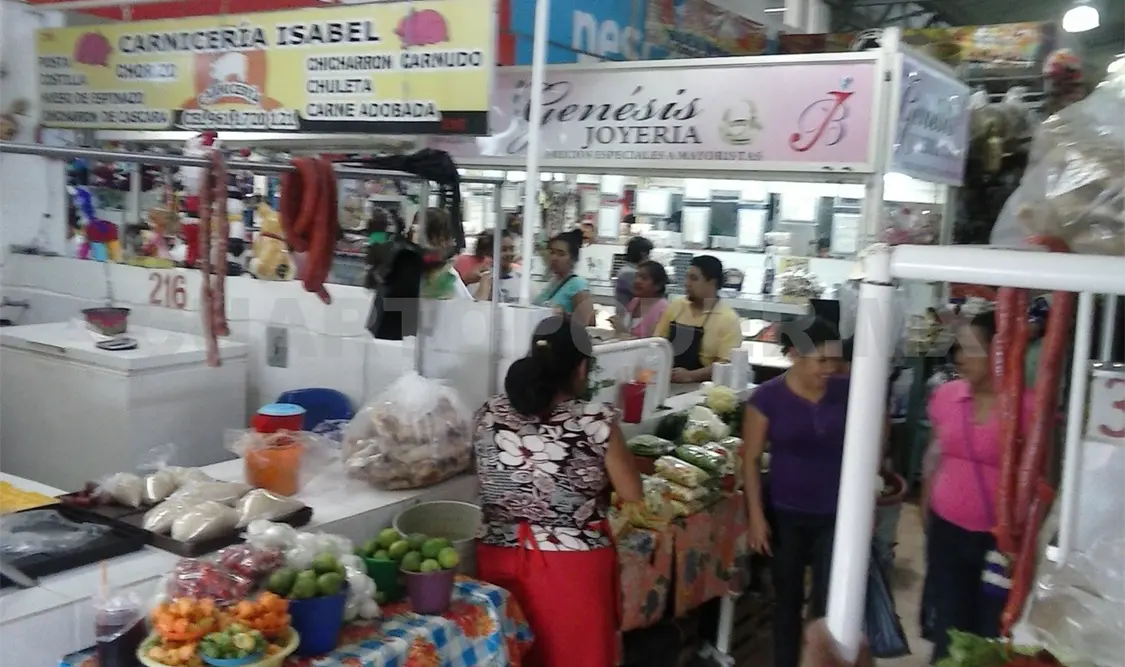 Locatarios del mercado Gustavo Díaz Ordaz!, esperan más beneficios de la comuna tuxtleca. CP