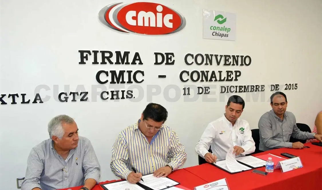 Acuerdan capacitar a estudiantes de la entidad