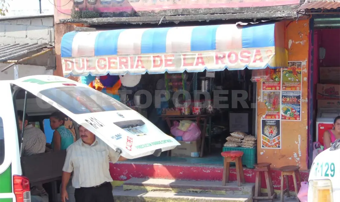 Ladrón queda encerrado en tienda de dulces
