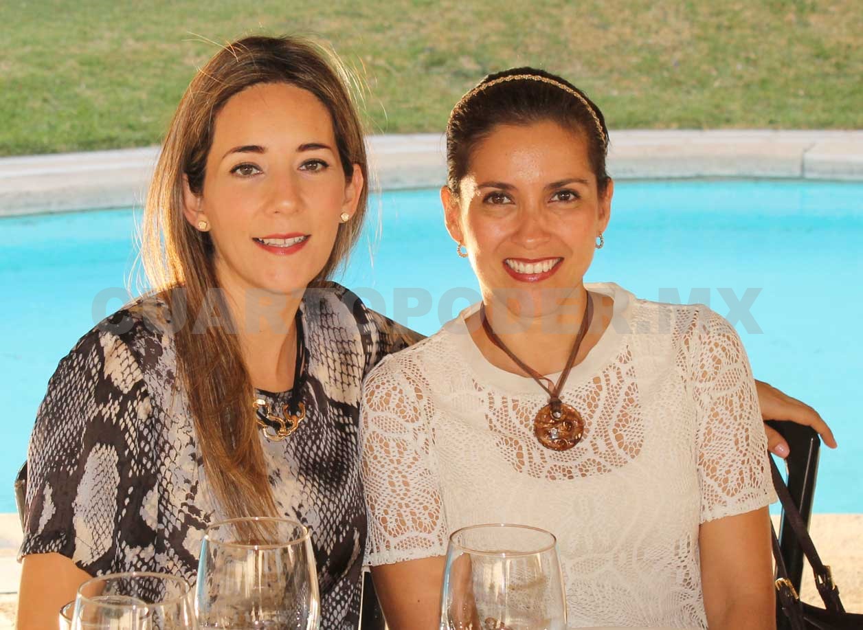 Erika festejó con amigas