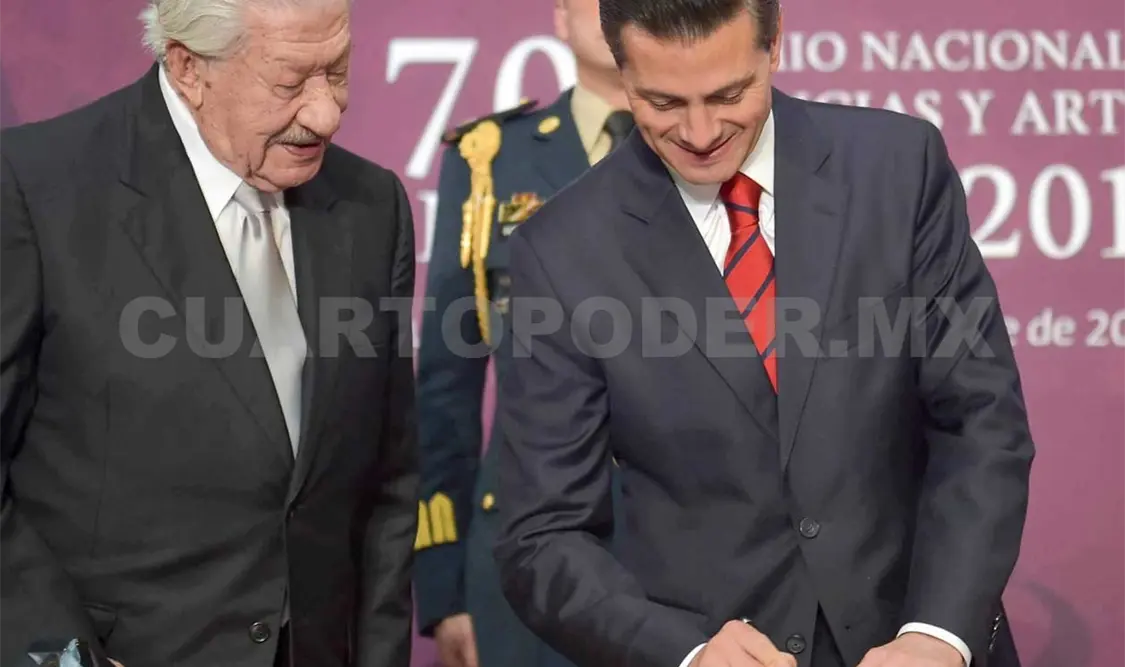 La firma del decreto se realizó durante la entrega de los Premios Nacionales de Ciencias y Artes. Cortesía