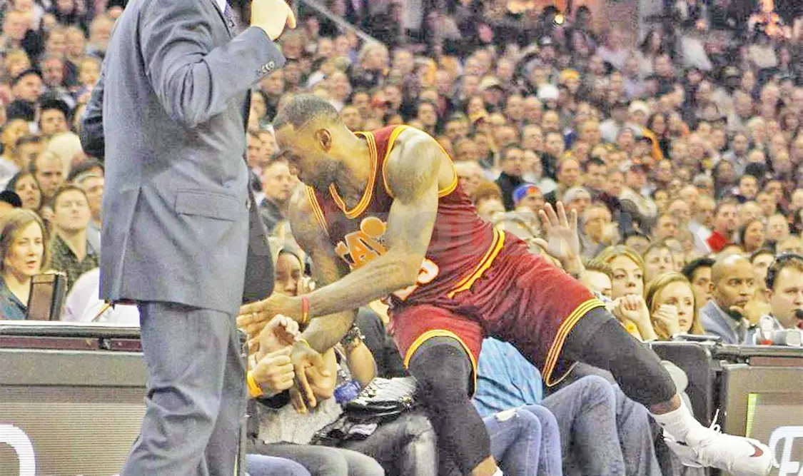 LeBron mandó al hospital a esposa de golfista