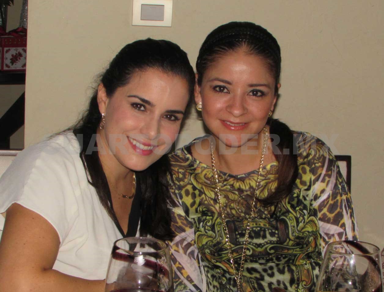 Grandes amigas celebran la Navidad