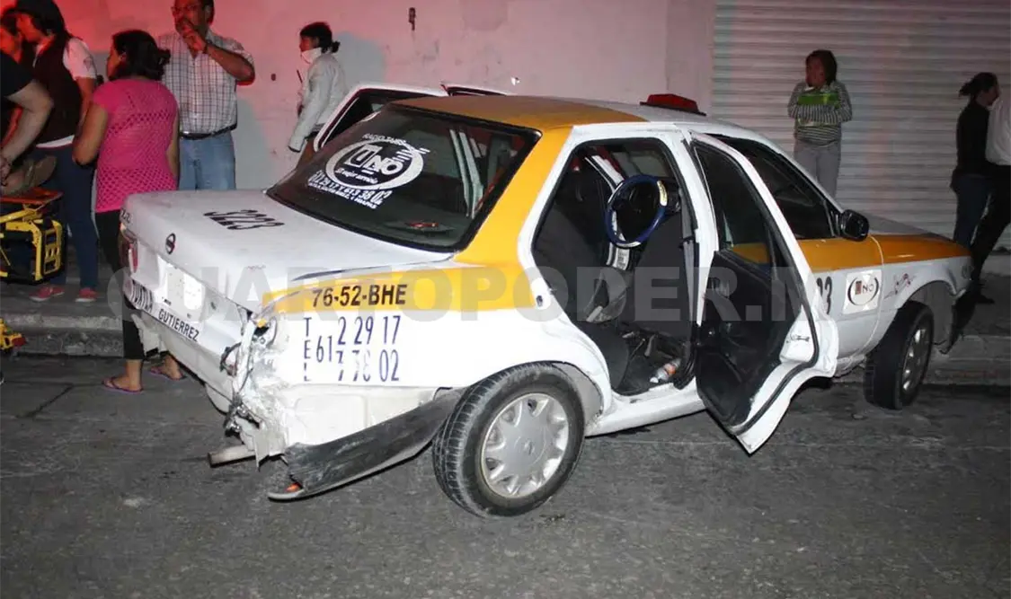 La pasajera del taxi resultó lesionada y fue trasladada a un hospital. Rafael Cabrera / CP