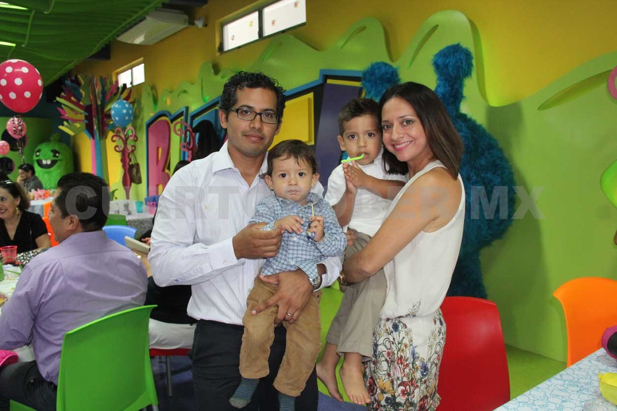 Ximena recibió el primer sacramento