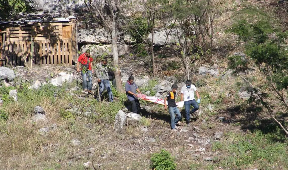 Hallan a decapitado en las faldas del Cañón