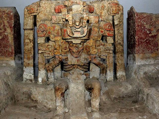Muestras azteca y maya en el mundo