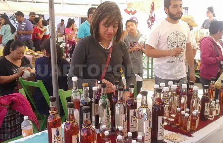 Realizan exposición de productos orgánicos
