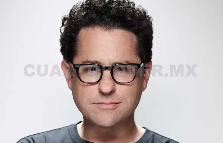 J.J. Abrams lamenta no dirigir el episodio VIII