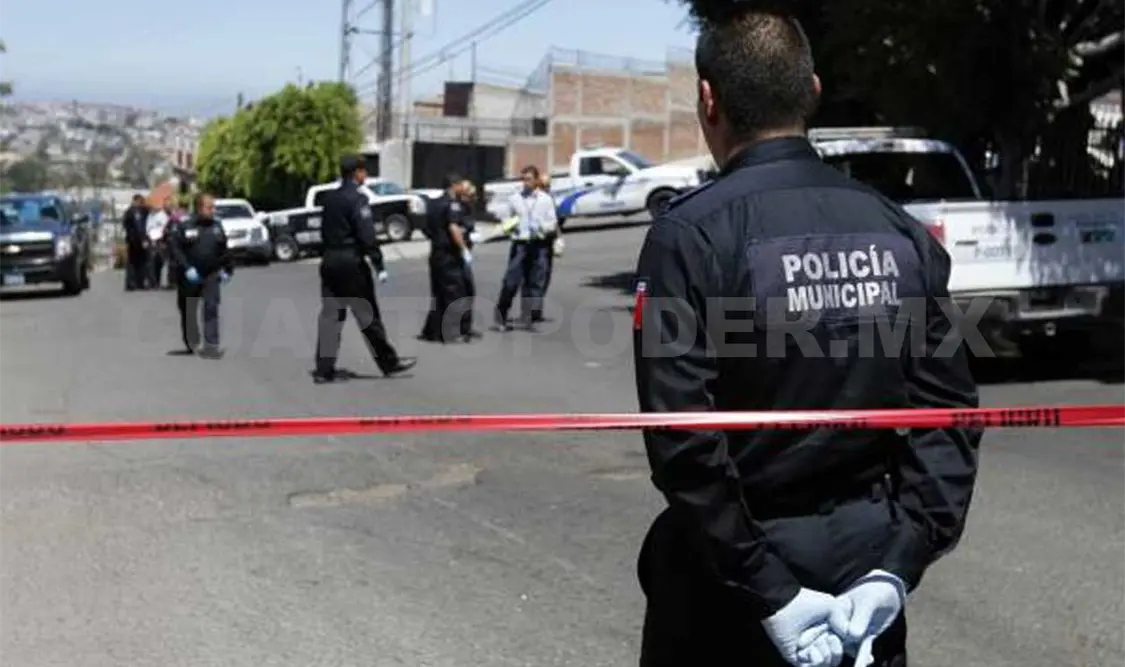 Policías buscaron a los delincuentes, sin resultados positivos.