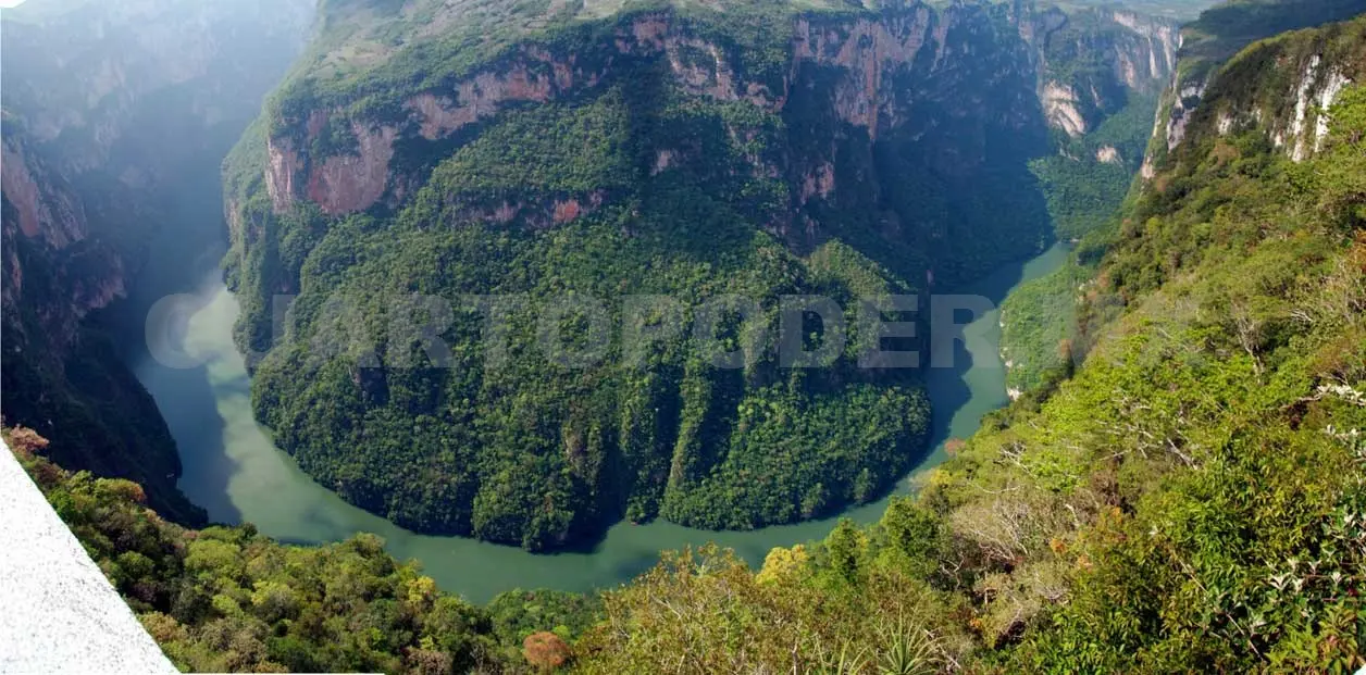 Saldo blanco en Miradores del Cañón del sumidero