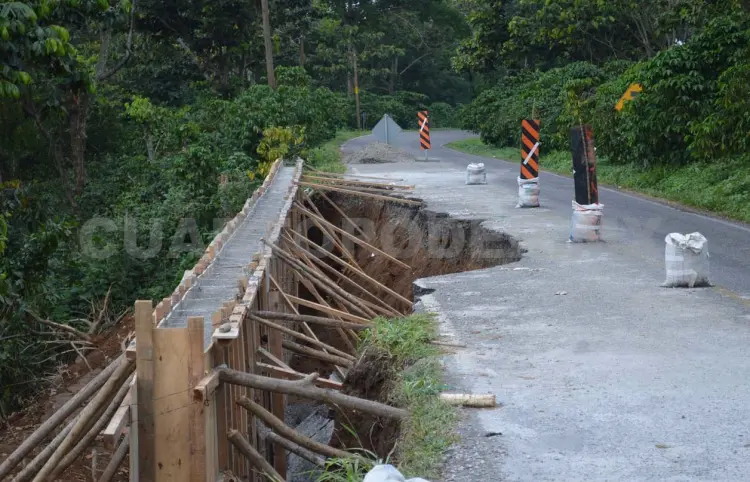 Piden a SCT que se termine obra carretera