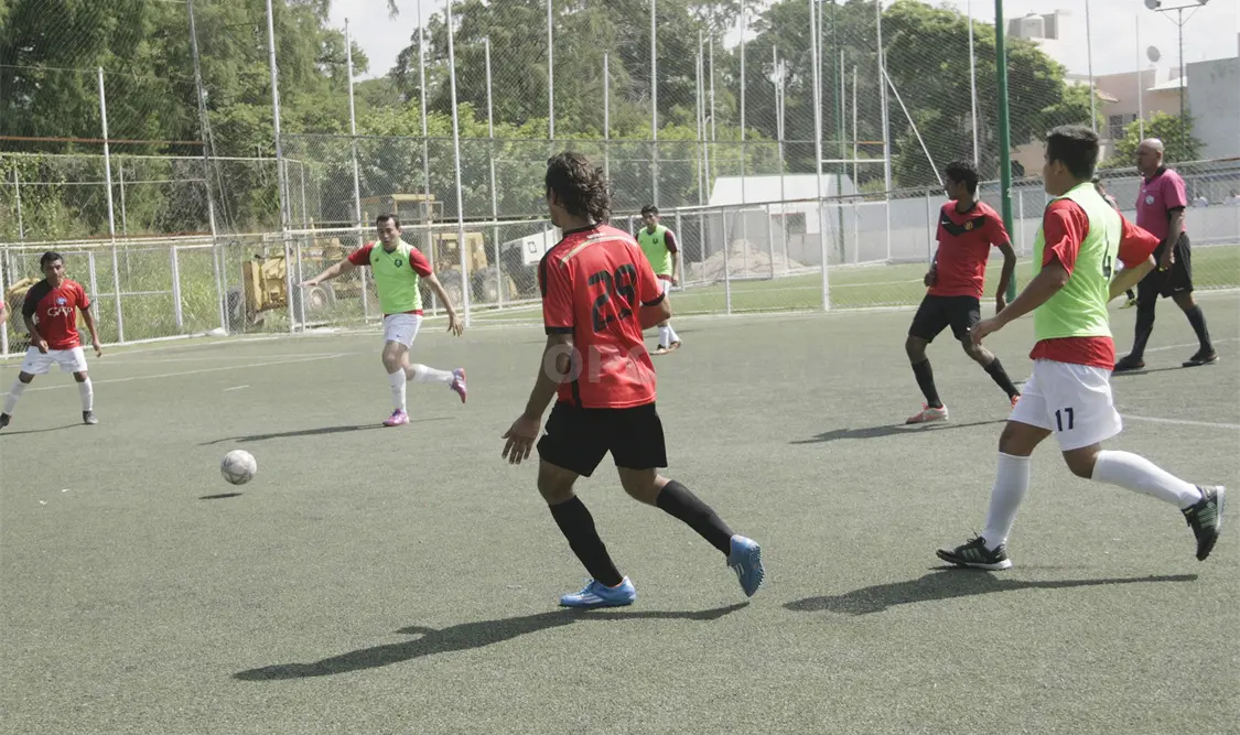 Ocho escuadras son las que pelearán por la Liguilla del torneo dominical de la Liga El Futbolito 7, tras concluir satisfactoriamente la jornada 12. Guillermo Ramos / CP