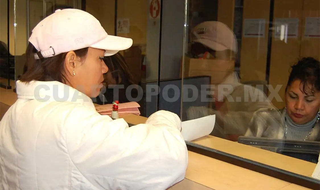 Una sugerencia es ahorrar y si los ingresos adicionales fueron de cero, evitar gastos extras. Agencias