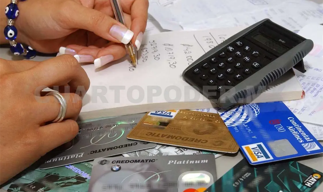 El pagar en orden y contornadamente las tarjetas permite un ahorro importante para el bolsillo del cliente. CP