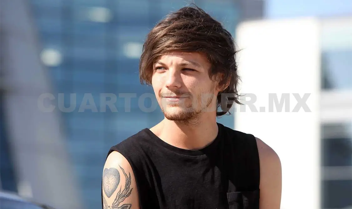 Corren a cantante de One Direction