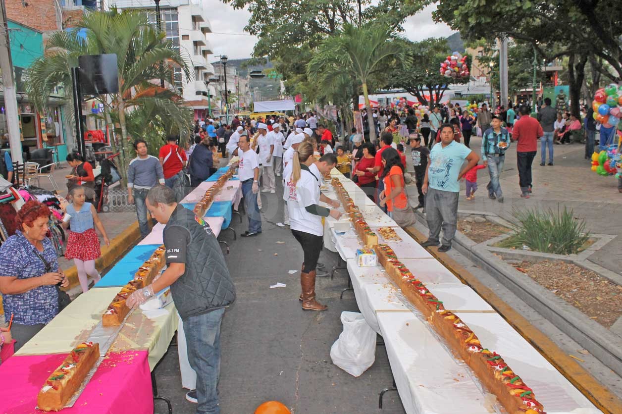 Rosca de Reyes Radio Núcleo 2016