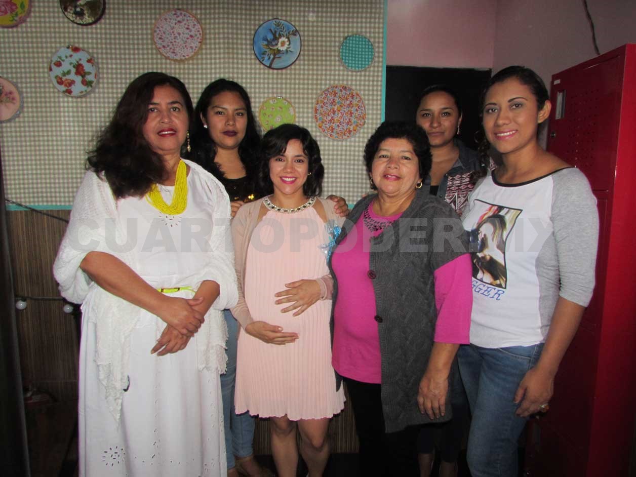 Jessica y Javier, emocionados por conocer a su bebé