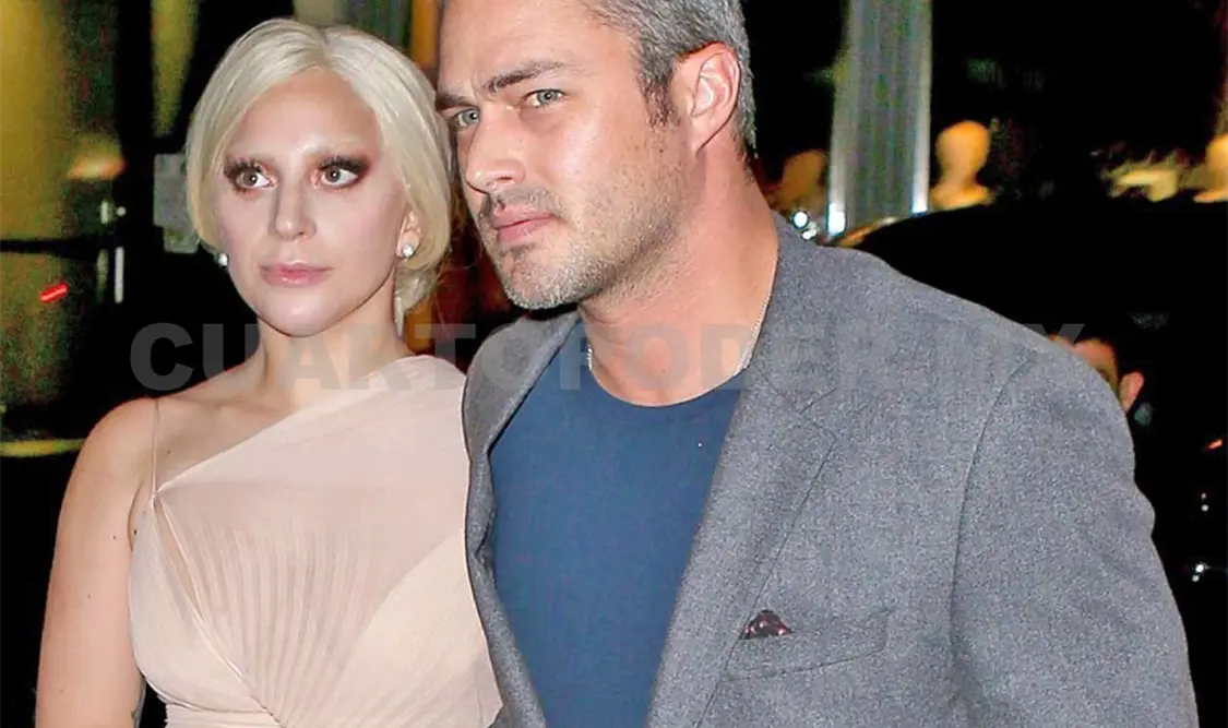 Lady Gaga y su galán posan desnudos