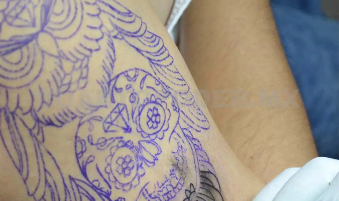 En 2015 fueron suspendidos 7 espacios de tatuajes