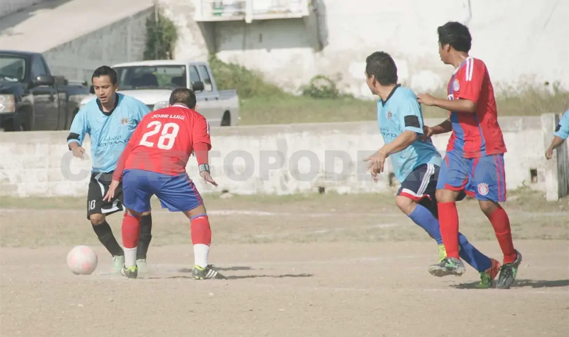 Estudiantes y León van a la cabeza